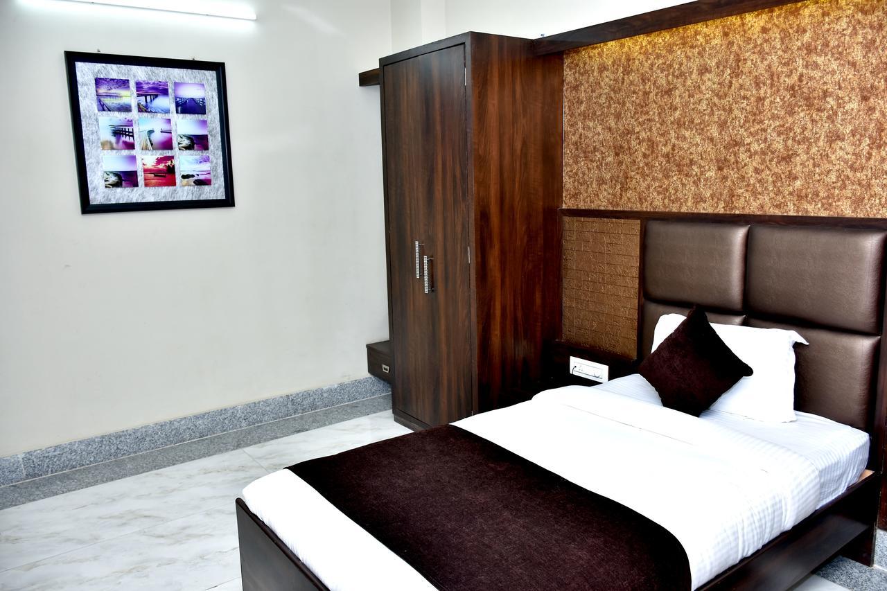 Hotel Daftari Palace Kishanganj Exterior foto